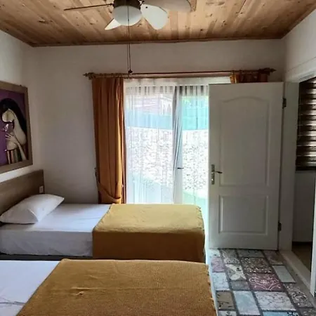 Yildiz Hotel *
